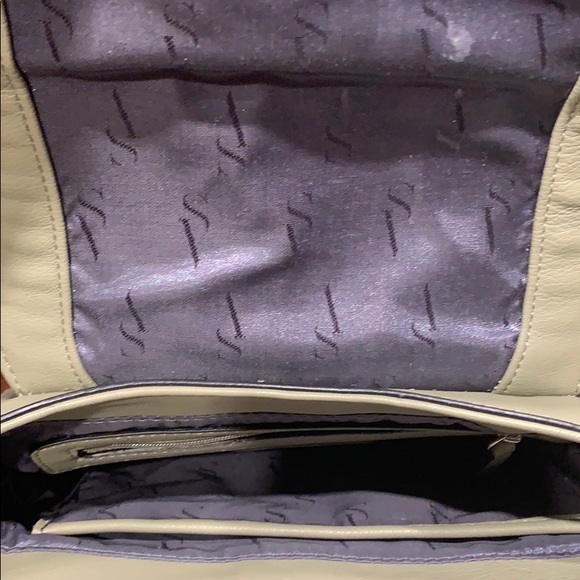 Purse - Picture 2 of 3